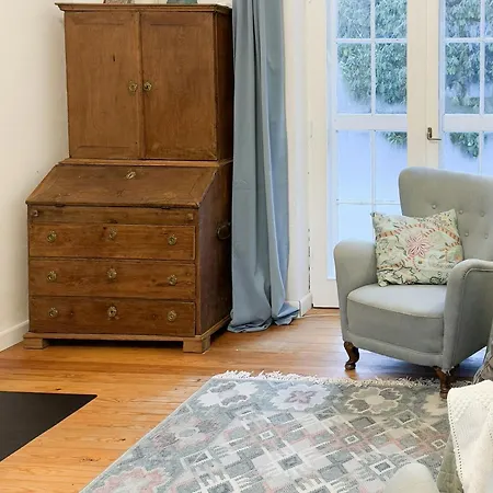 בית נופש Thatched Near