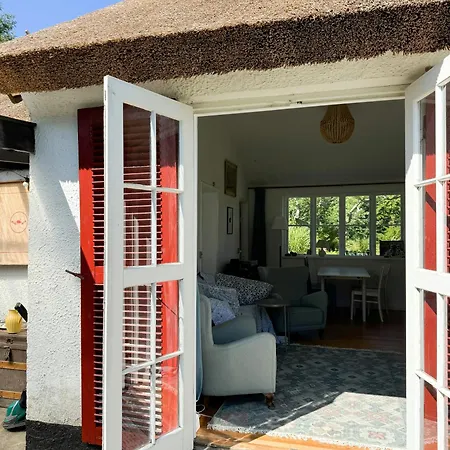 Vakantiehuis Thatched Near Dronningmølle